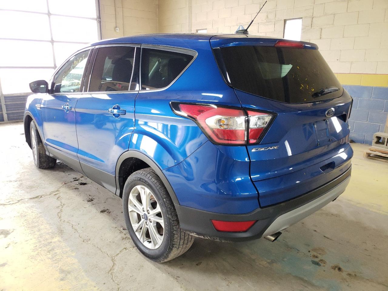Photo 3 from auction – 2017 FORD ESCAPE SE with VIN 1FMCU0GD1HUF04681