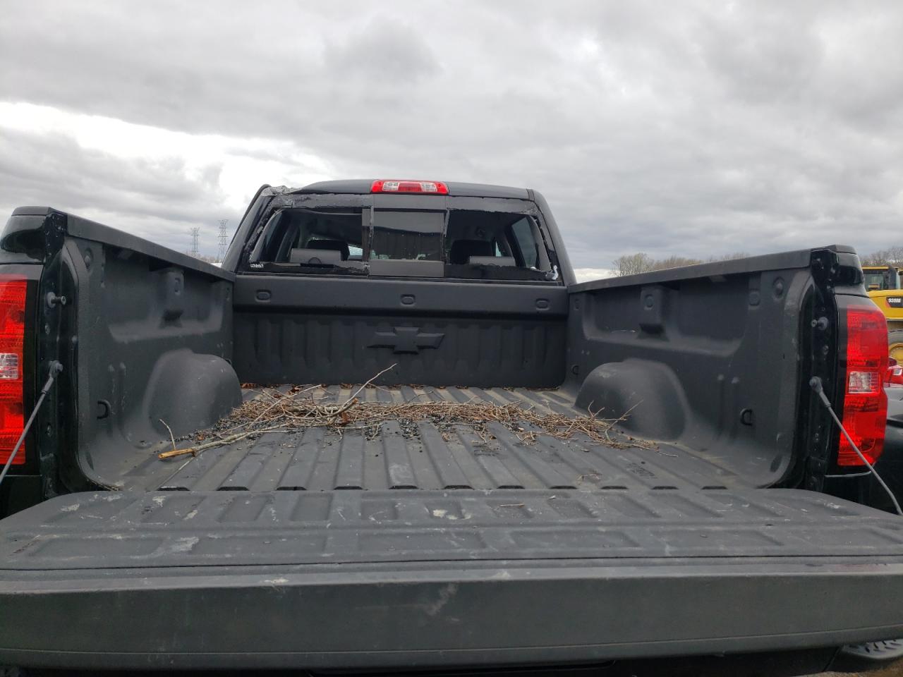Photo 9 from auction – 2018 CHEVROLET SILVERADO with VIN 1GC1KWEY9JF160389