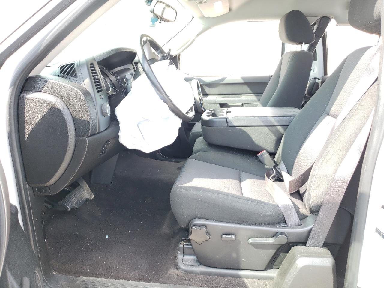 Photo 5 from auction – 2013 CHEVROLET SILVERADO with VIN 1GCRKSE71DZ192775