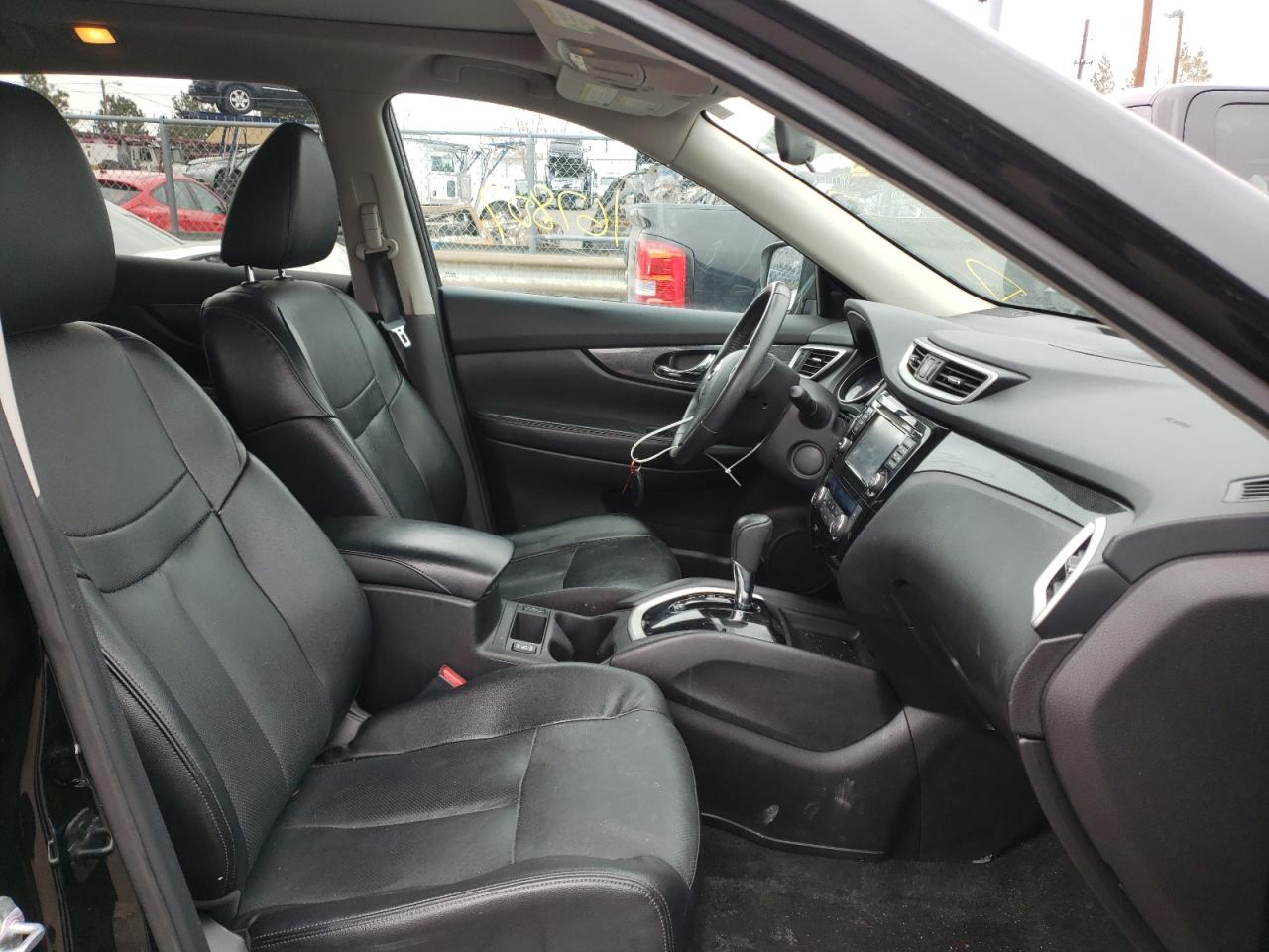 Photo 5 from auction – 2015 NISSAN ROGUE S with VIN 5N1AT2MV2FC877511