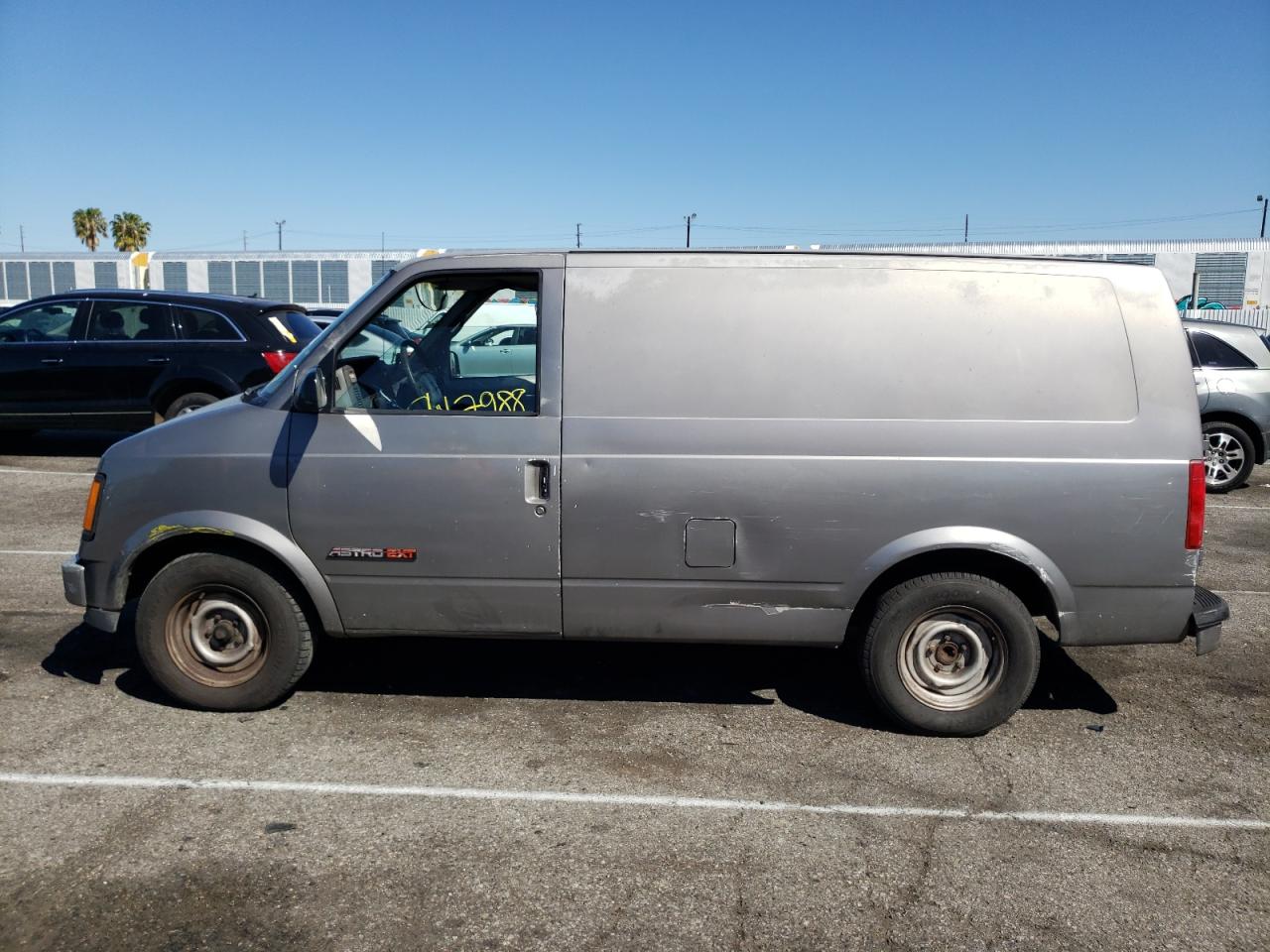 Photo 9 from auction – 1994 CHEVROLET ASTRO with VIN 1GCDM19Z1RB197839