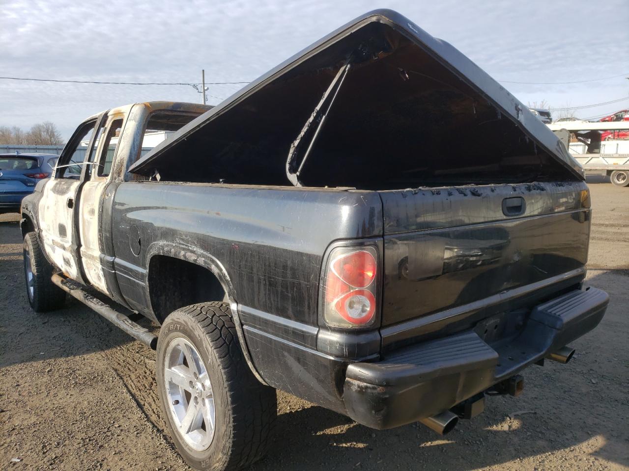 Photo 3 from auction – 2001 DODGE RAM 1500 with VIN 3B7HF13Z01G211035