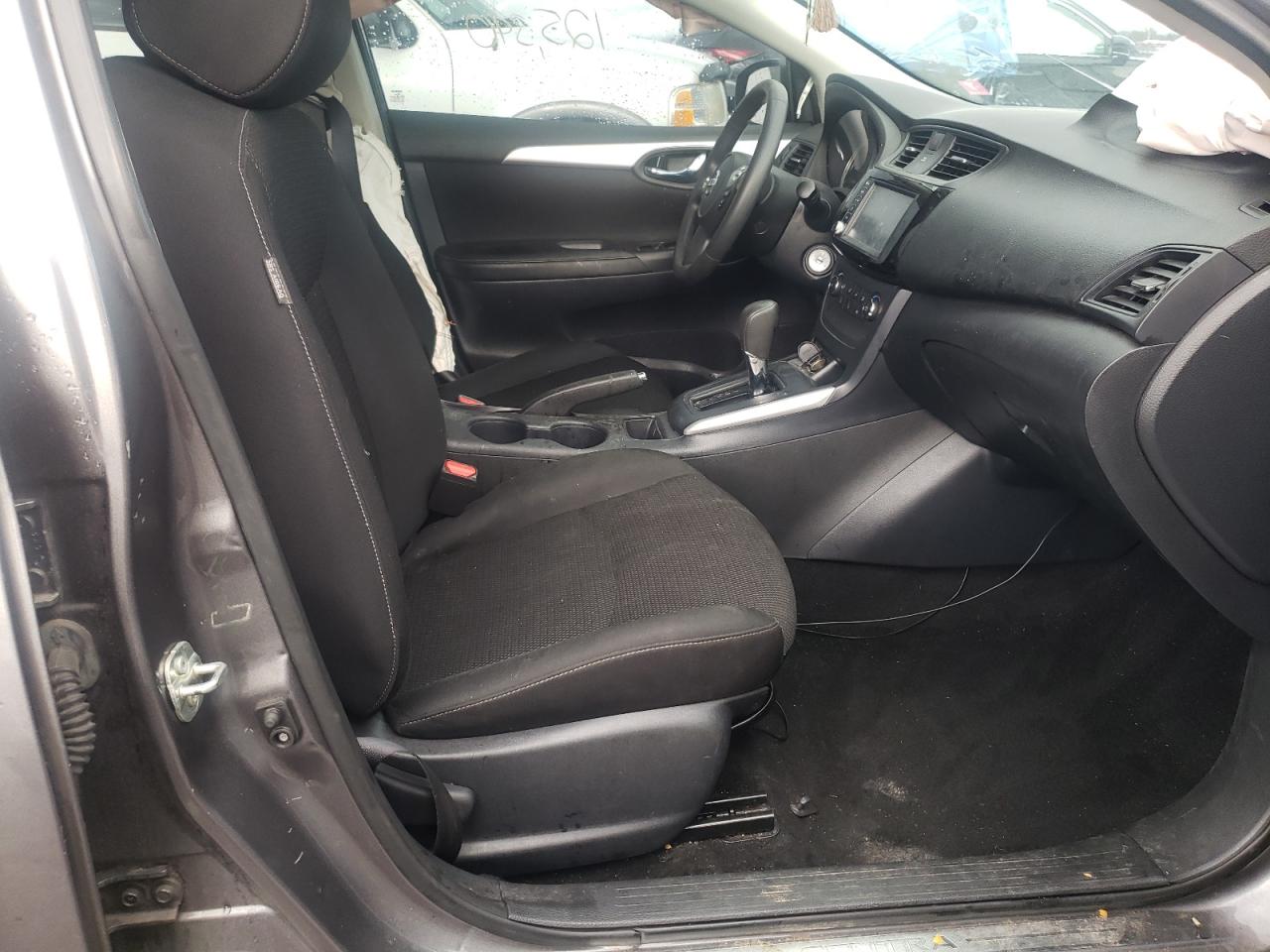 Photo 5 from auction – 2019 NISSAN SENTRA S with VIN 3N1AB7AP2KY386077