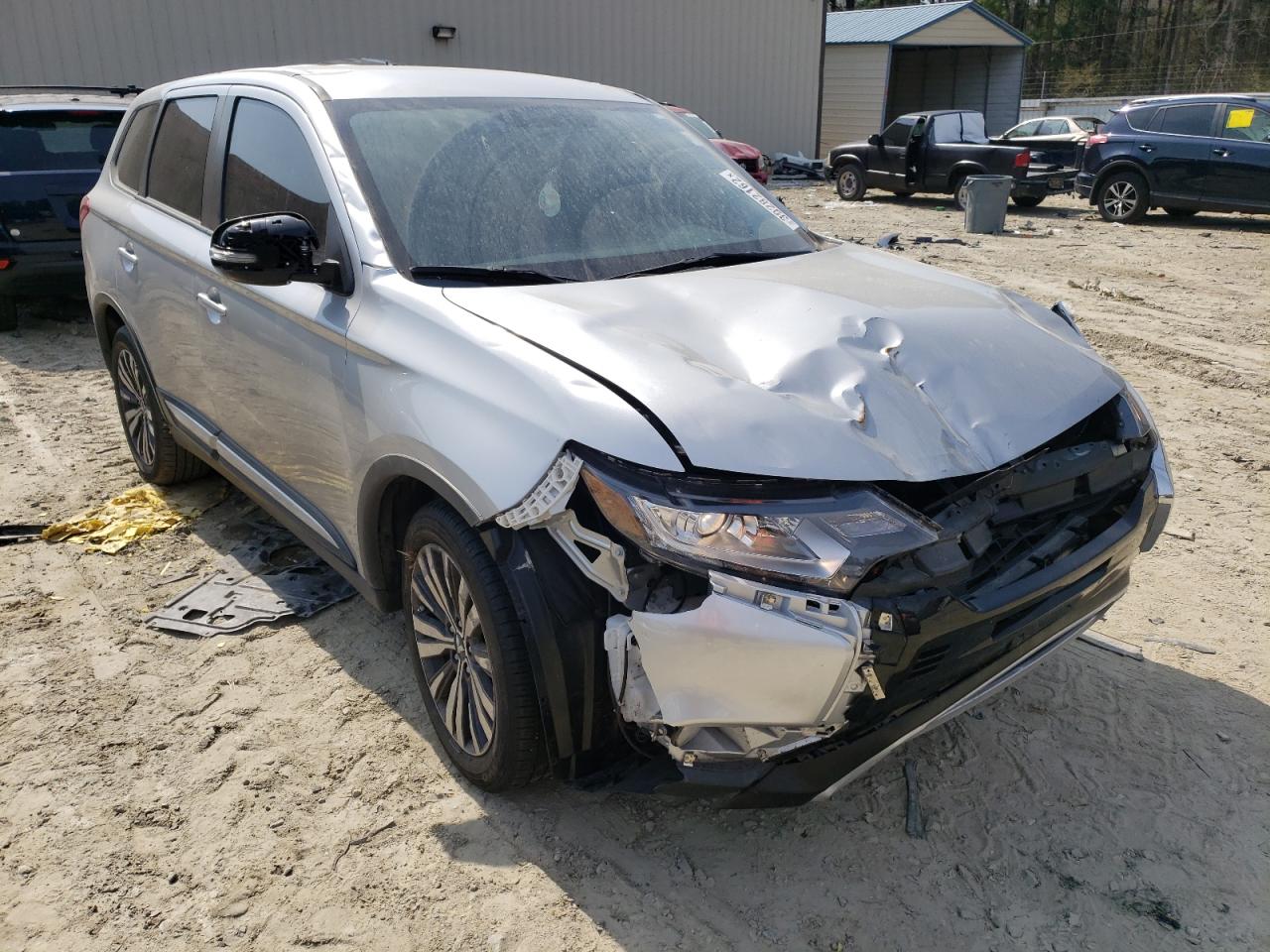 MITSUBISHI OUTLANDER 2019 with VIN JA4AD3A39KZ045403 - Photo from auction