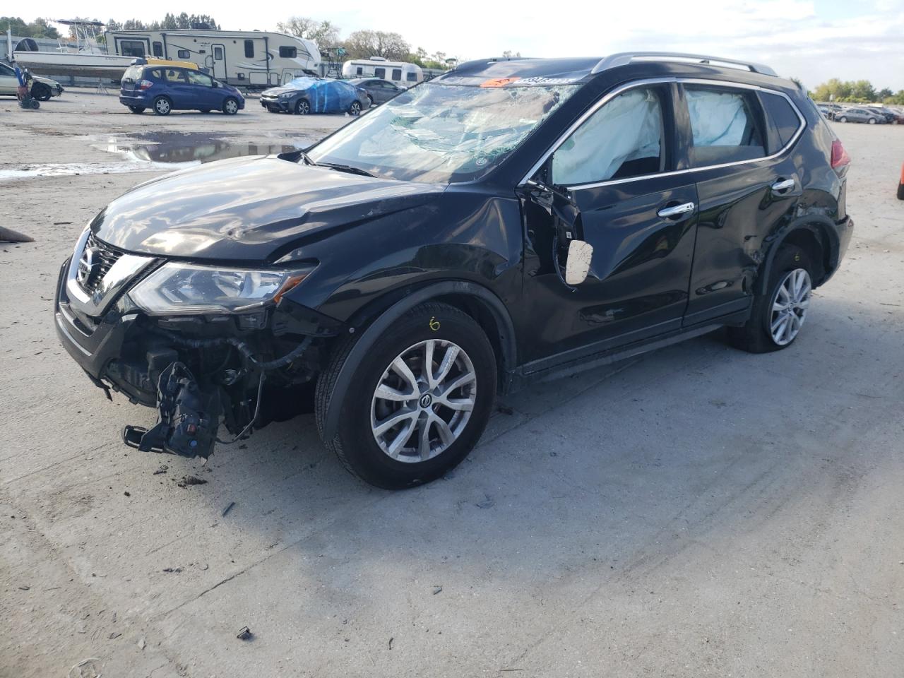 Photo 2 from auction – 2017 NISSAN ROGUE S with VIN KNMAT2MT6HP559650
