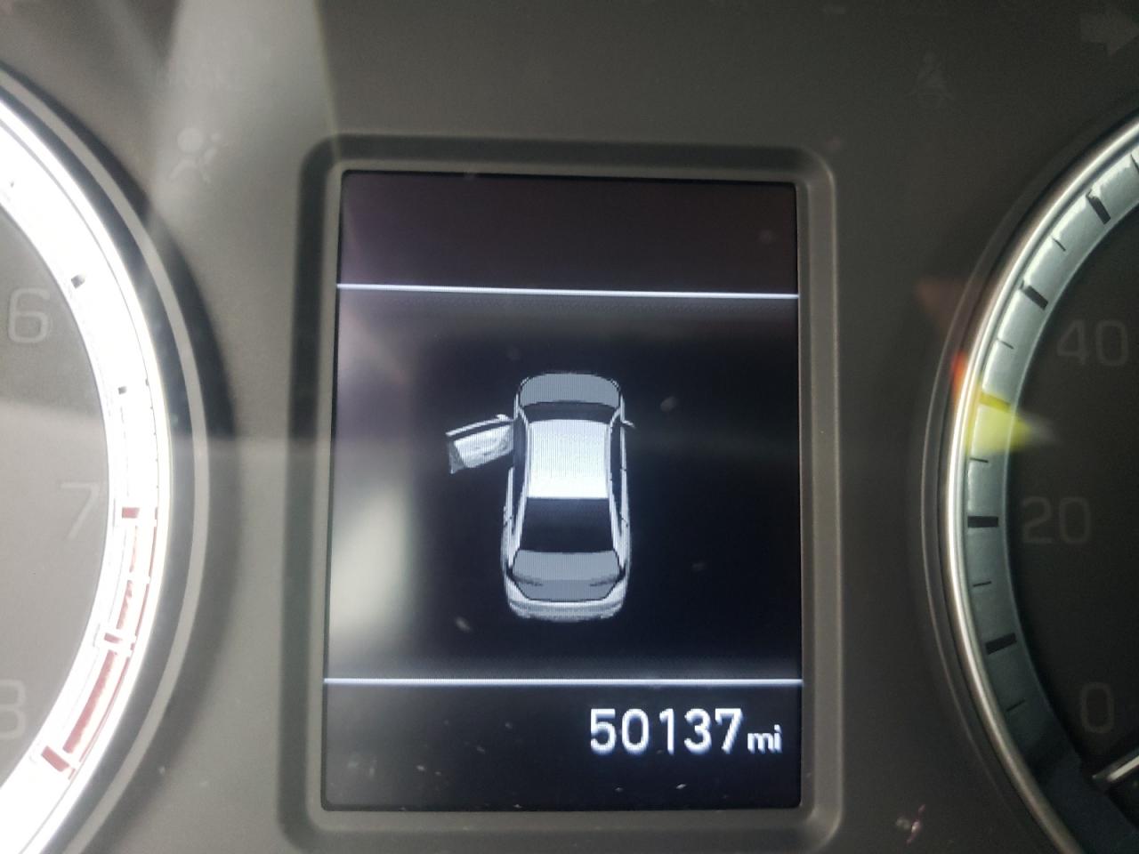 Photo 8 from auction – 2019 HYUNDAI SONATA SE with VIN 5NPE24AF5KH771506