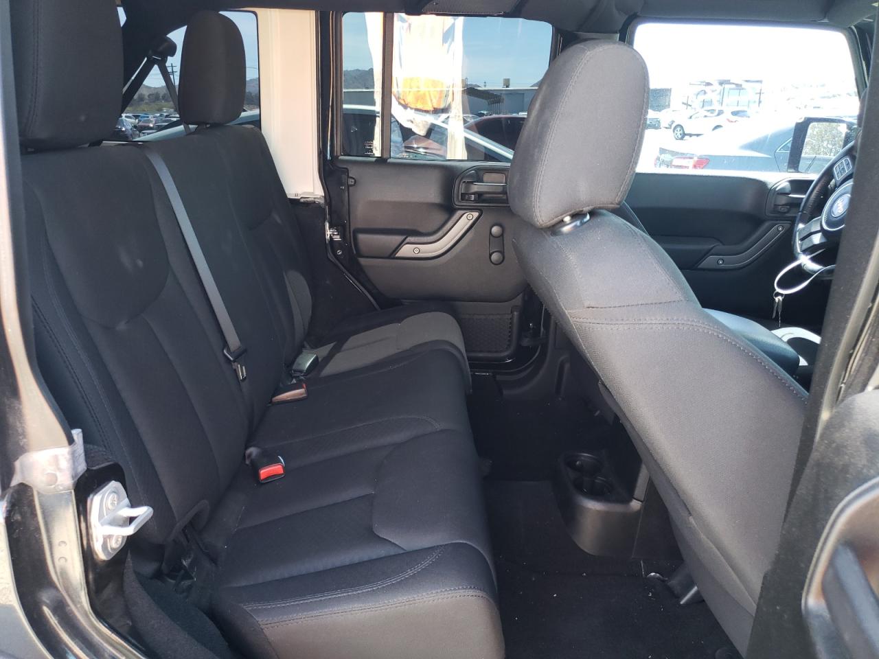 Photo 6 from auction – 2016 JEEP WRANGLER U with VIN 1C4BJWDG0GL323568