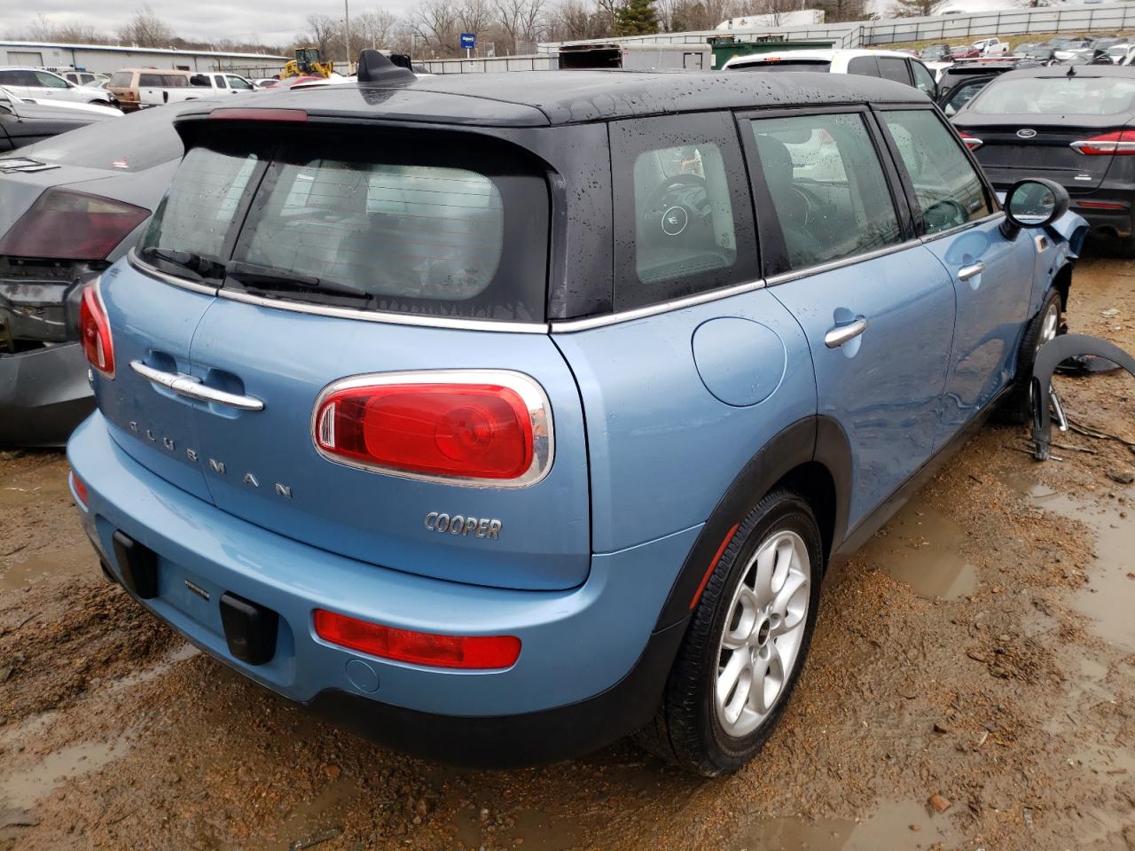 Photo 4 from auction – 2016 MINI COOPER CLU with VIN WMWLN5C58G2E30053