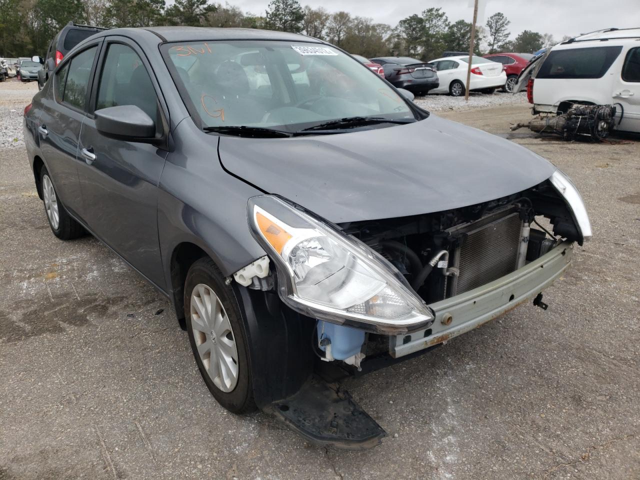 NISSAN VERSA S 2018 with VIN 3N1CN7AP2JL886929 - Photo from auction