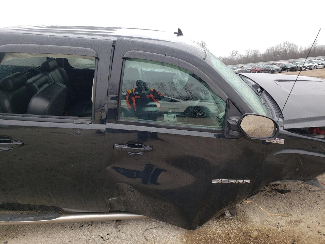 Photo 5 from auction – 2011 GMC SIERRA K15 with VIN 3GTP2WE34BG299859