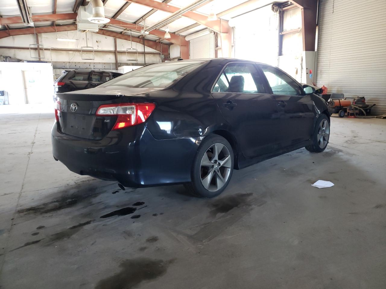Photo 4 from auction – 2014 TOYOTA CAMRY L with VIN 4T1BF1FK2EU765633