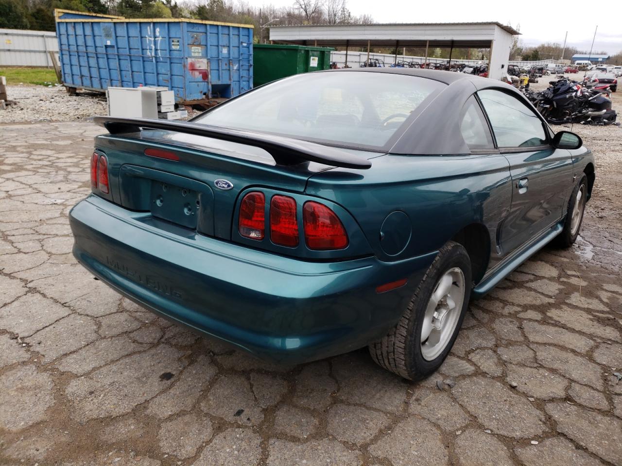 Photo 4 from auction – 1998 FORD MUSTANG with VIN 1FAFP4043WF228084