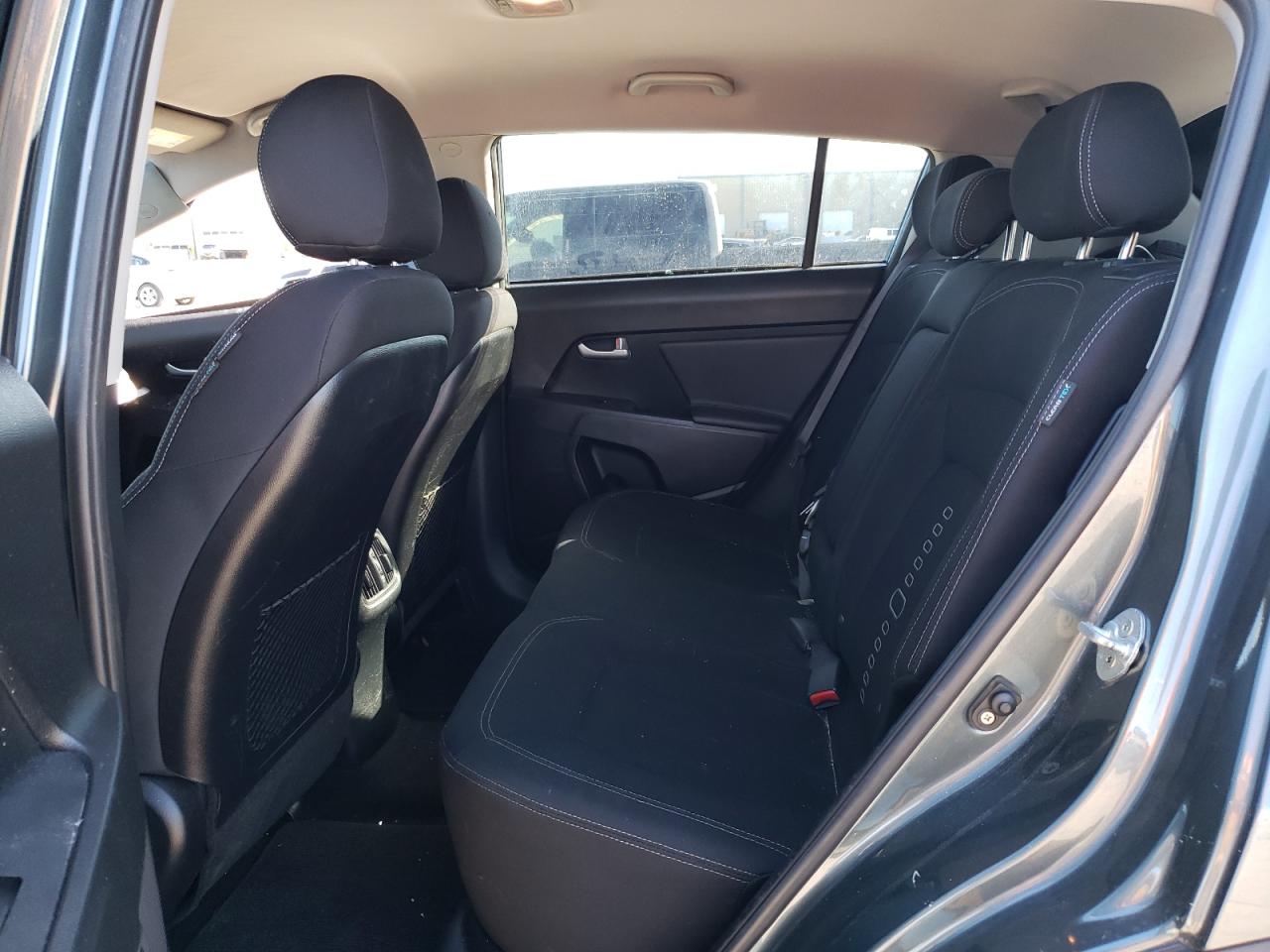 Photo 6 from auction – 2014 KIA SPORTAGE E with VIN KNDPCCAC9E7558332