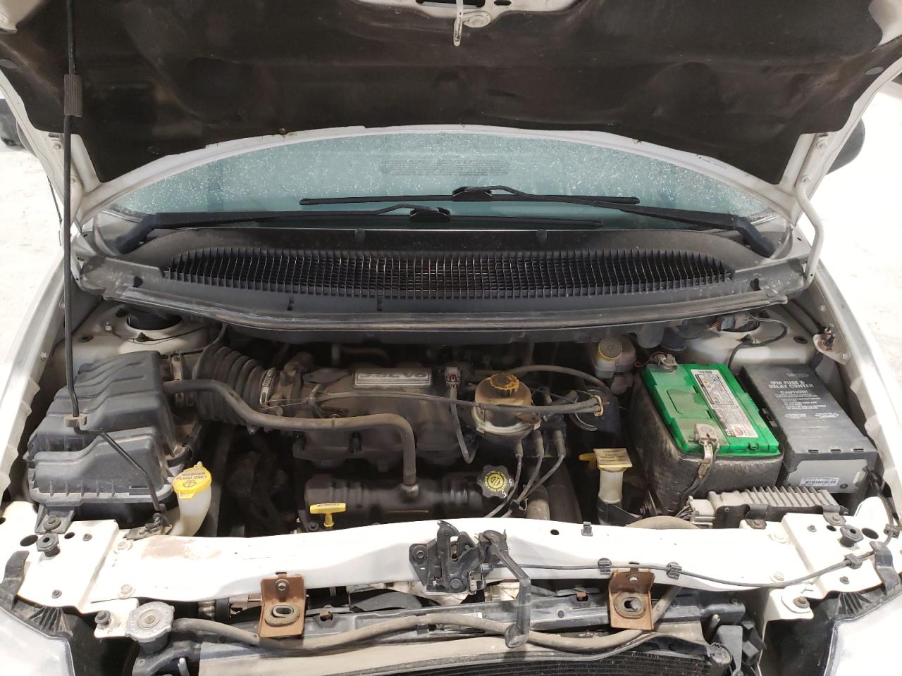Photo 7 from auction – 2002 CHRYSLER TOWN & COU with VIN 2C8GT64L92R576674