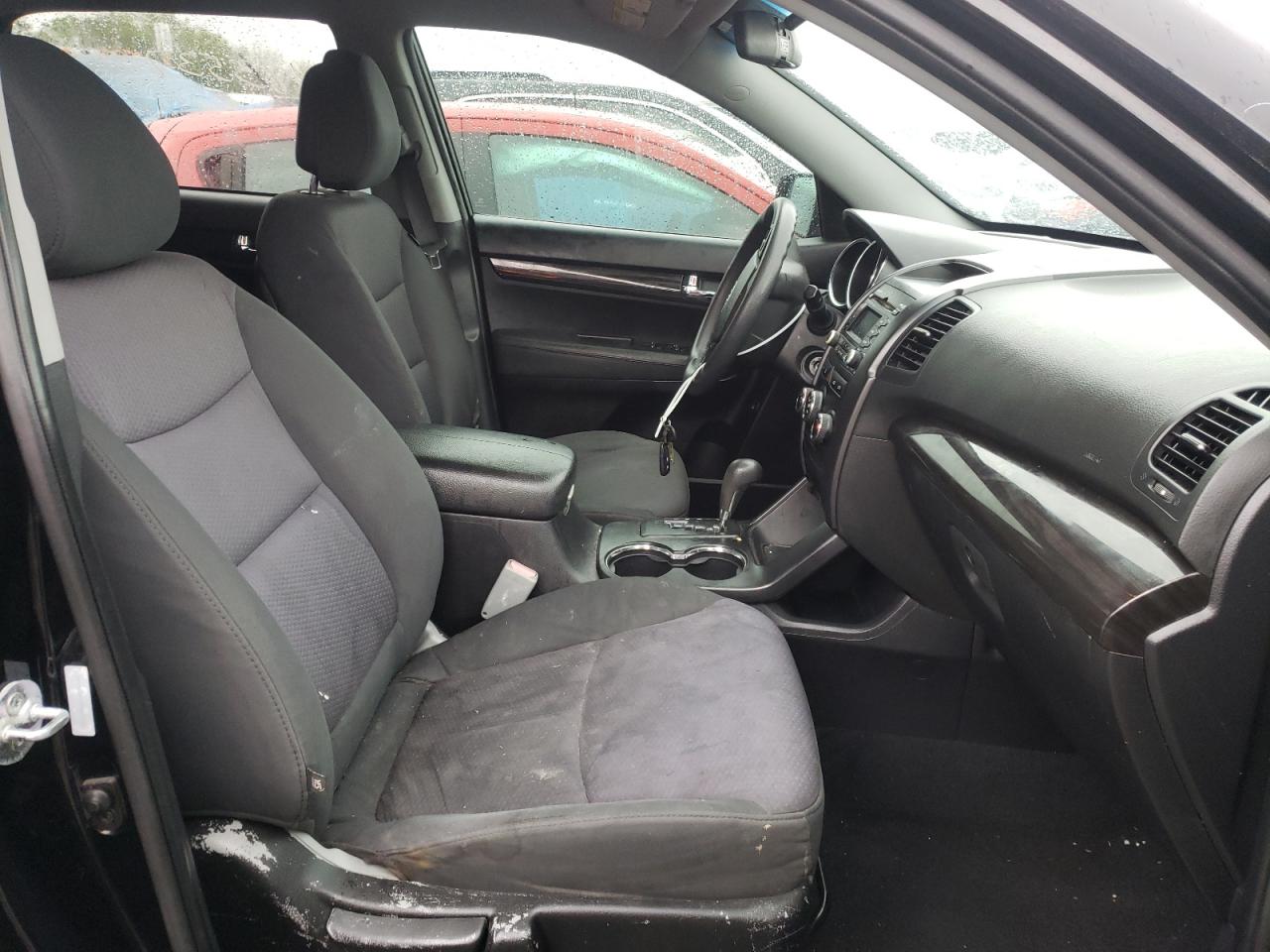 Photo 5 from auction – 2012 KIA SORENTO BA with VIN 5XYKT3A14CG237727