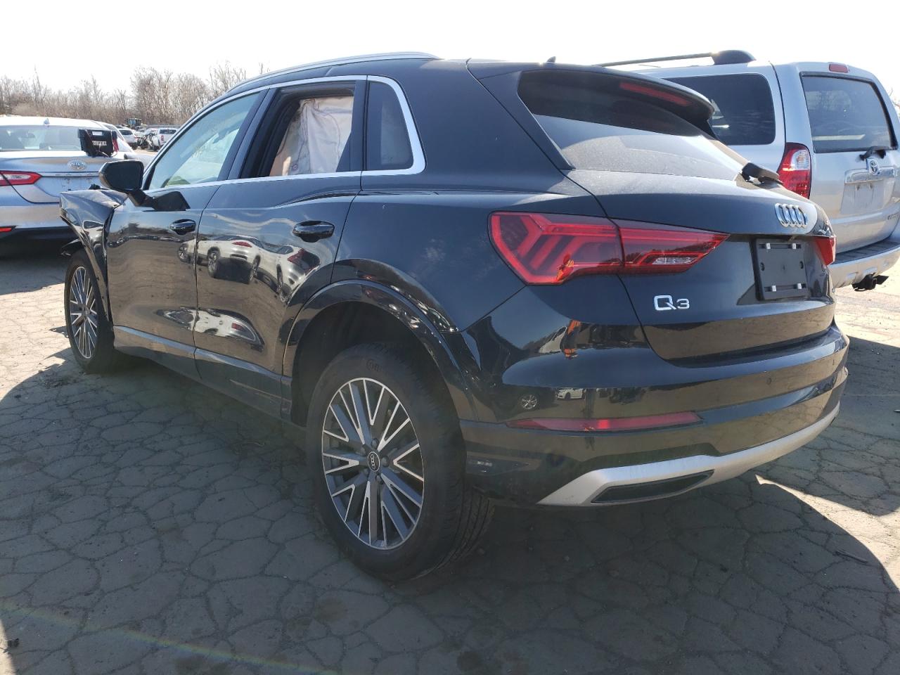 Photo 3 from auction – 2021 AUDI Q3 PREMIUM with VIN WA1AUCF34M1111771