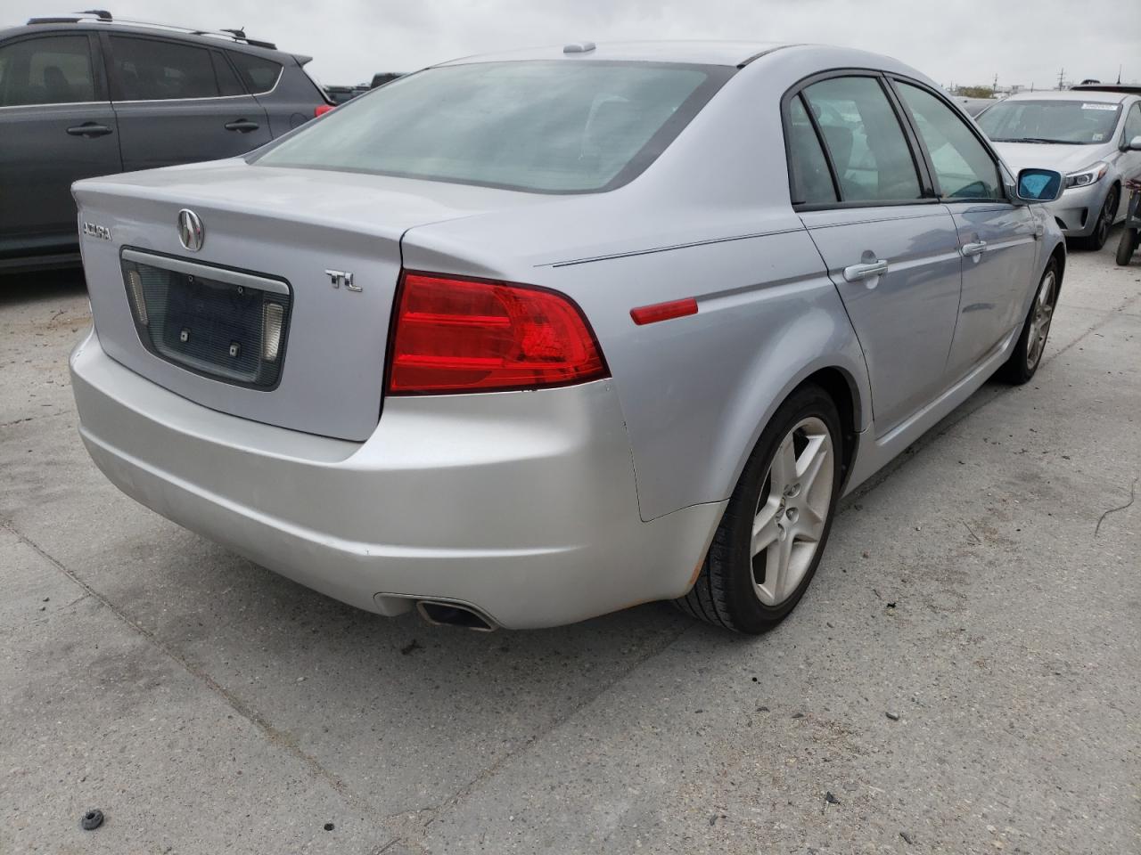 Photo 4 from auction – 2004 ACURA TL with VIN 19UUA662X4A031462