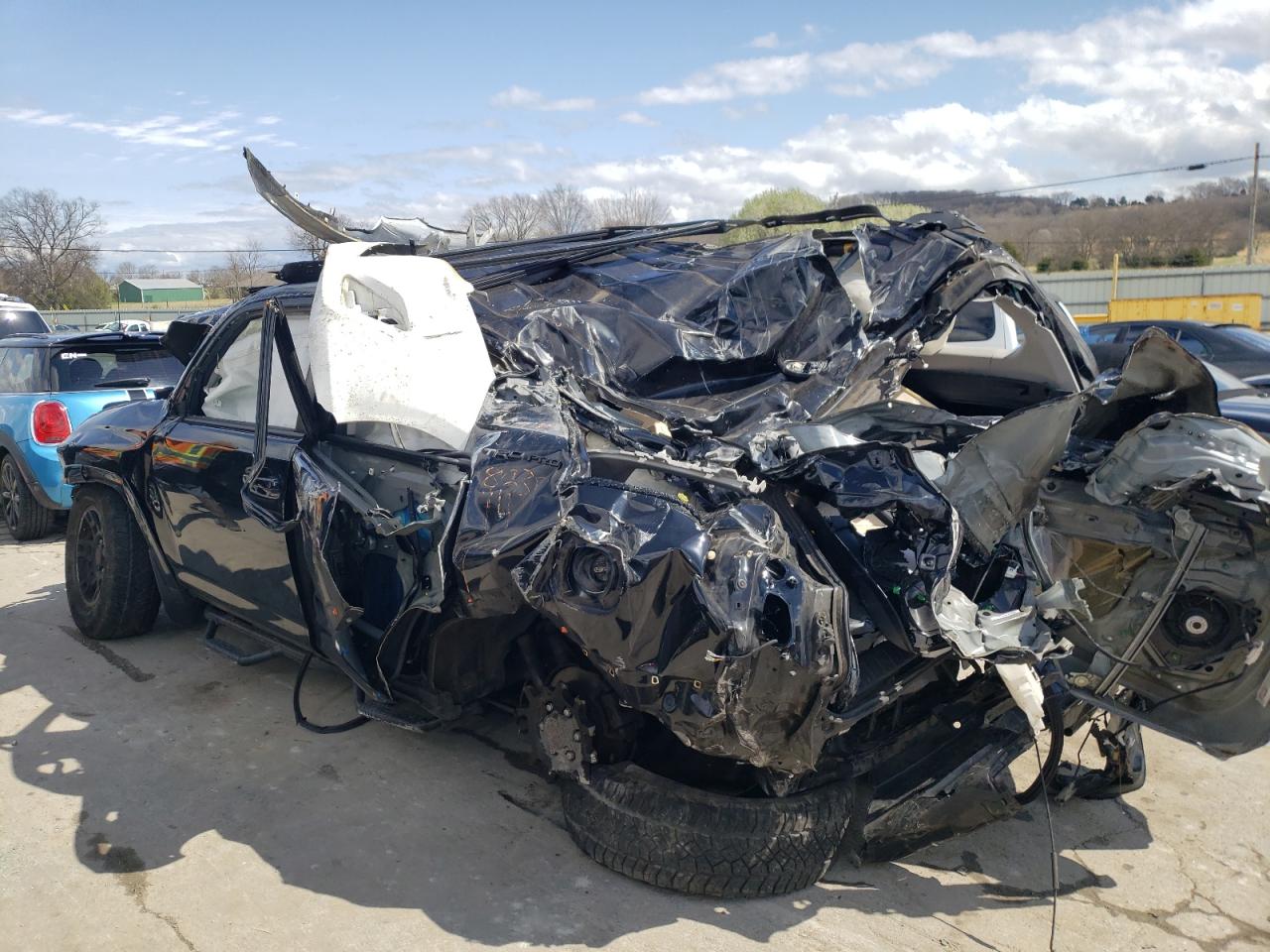 Photo 3 from auction – 2015 TOYOTA 4RUNNER SR with VIN JTEBU5JR6F5268632