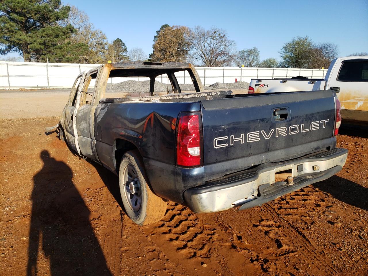 Photo 3 from auction – 2007 CHEVROLET SILVERADO with VIN 1GCEC19X17Z102691