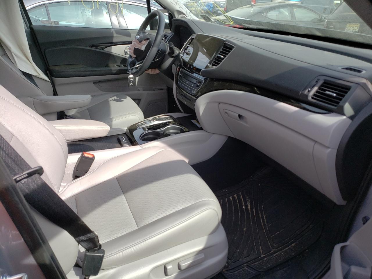Photo 5 from auction – 2021 HONDA PILOT ELIT with VIN 5FNYF6H07MB019709