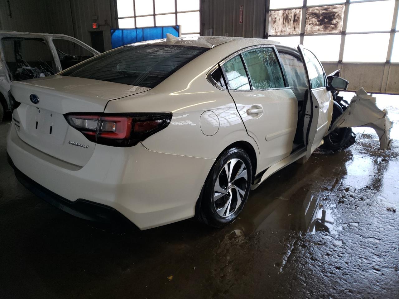 Photo 4 from auction – 2020 SUBARU LEGACY with VIN 4S3BWAB66L3012977