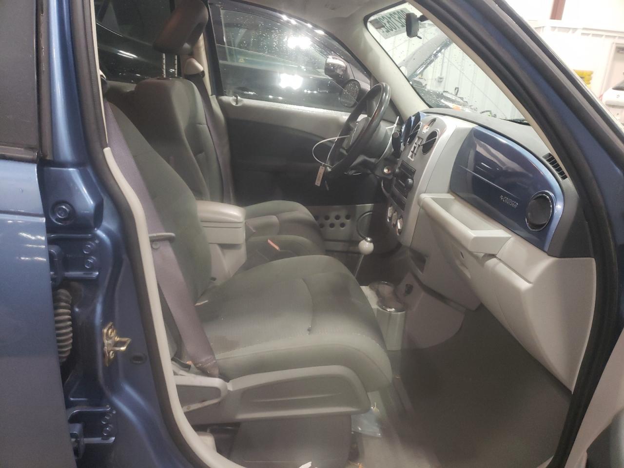 Photo 5 from auction – 2006 CHRYSLER PT CRUISER with VIN 3A8FY68BX6T279800