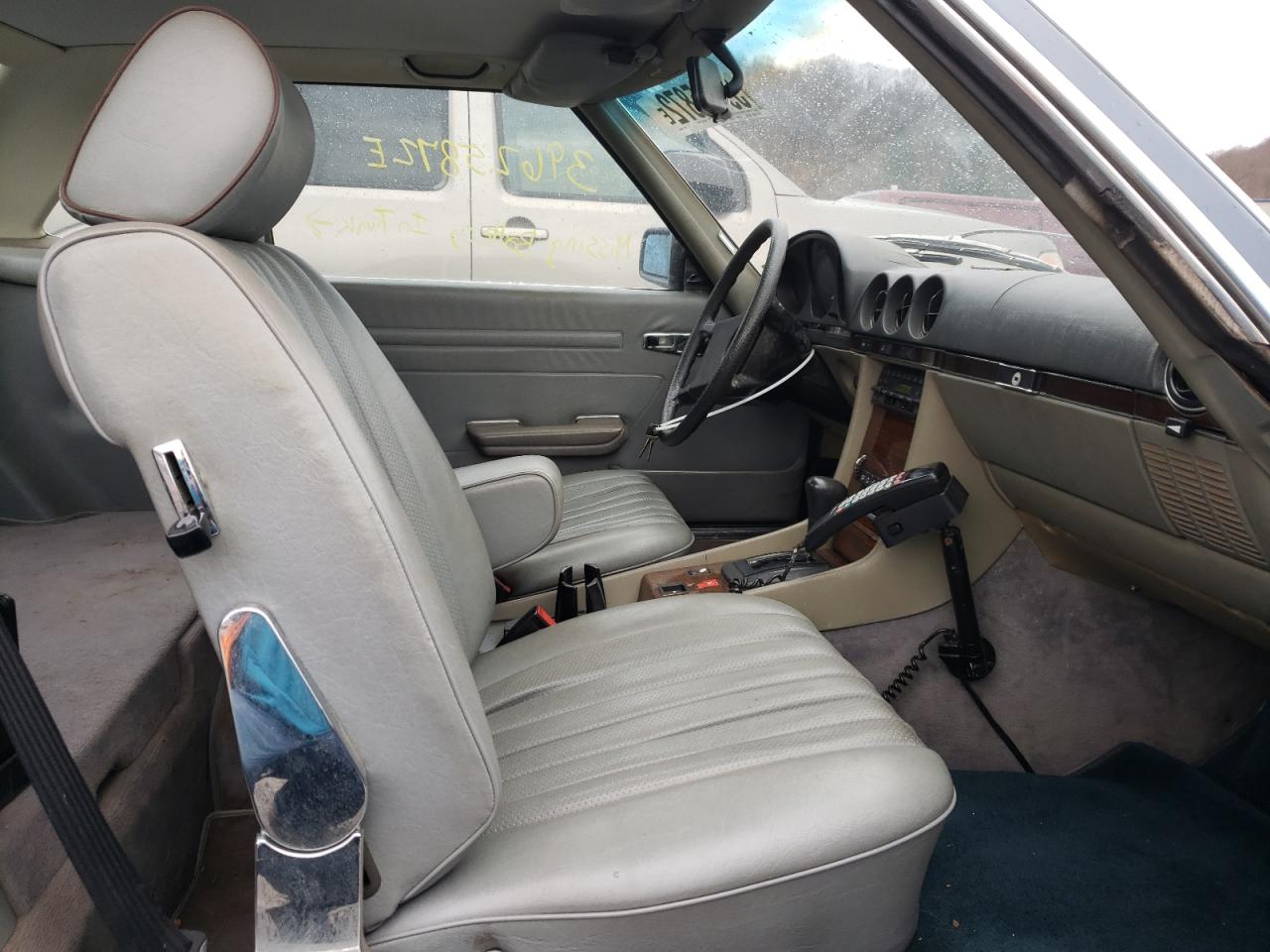 Photo 5 from auction – 1983 MERCEDES-BENZ 240-CLASS with VIN WDBBA45A1DB024993