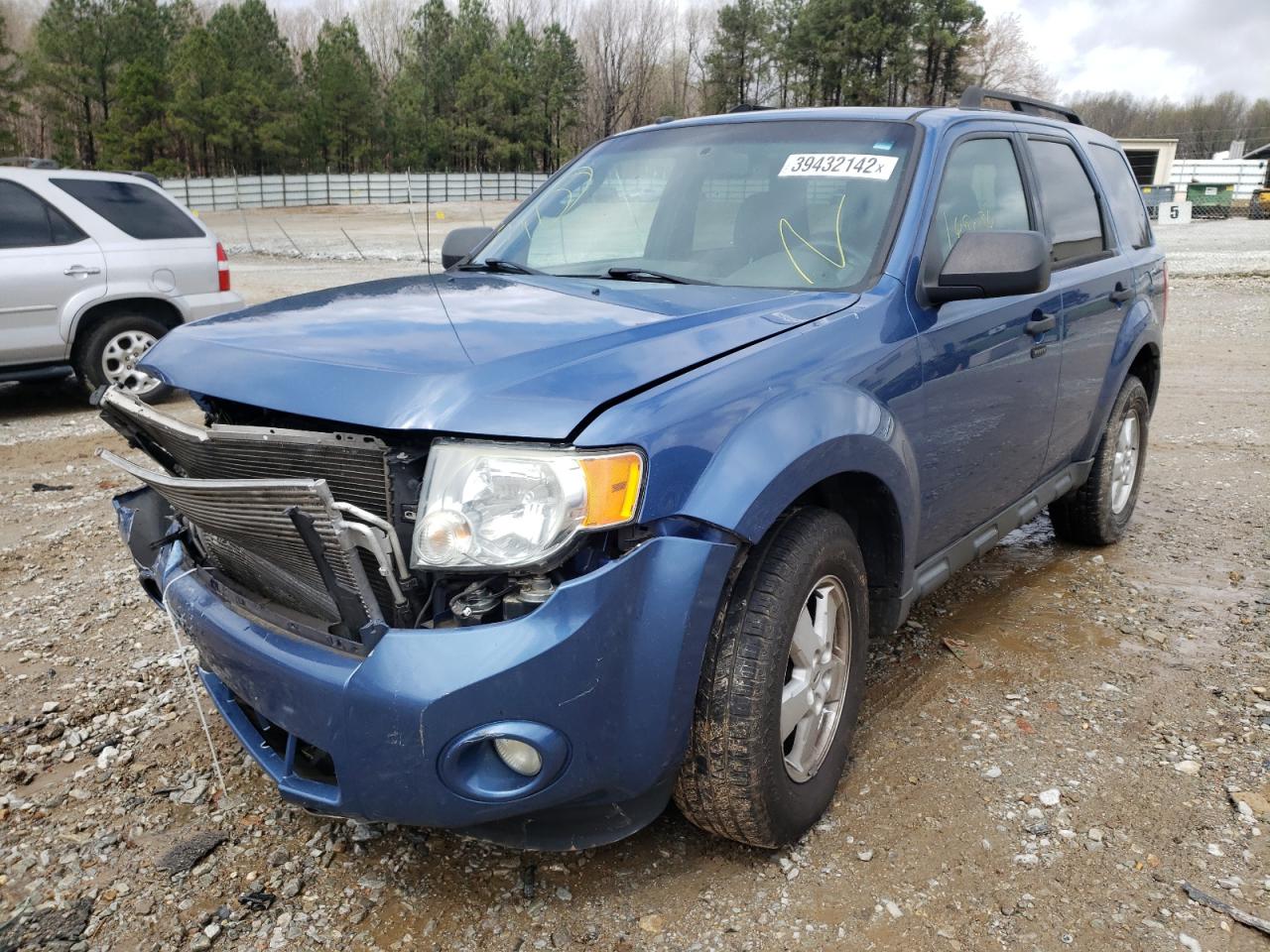 Photo 2 from auction – 2010 FORD ESCAPE XLT with VIN 1FMCU0D72AKC58112