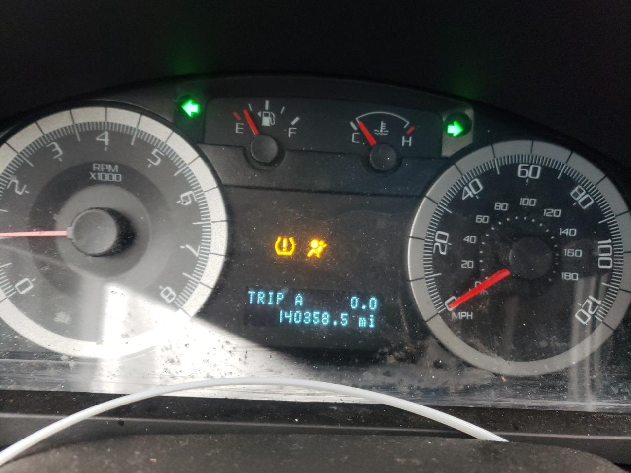 Photo 8 from auction – 2009 FORD ESCAPE LIM with VIN 1FMCU047X9KD08797