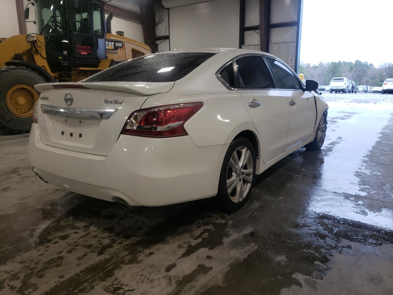 Photo 4 from auction – 2013 NISSAN ALTIMA 3.5 with VIN 1N4BL3AP4DC120178