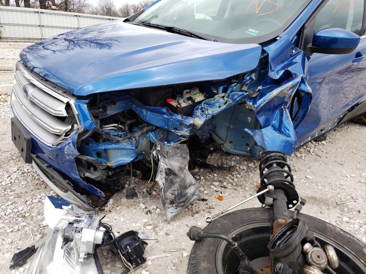 Photo 9 from auction – 2017 FORD ESCAPE SE with VIN 1FMCU0GD4HUC95422