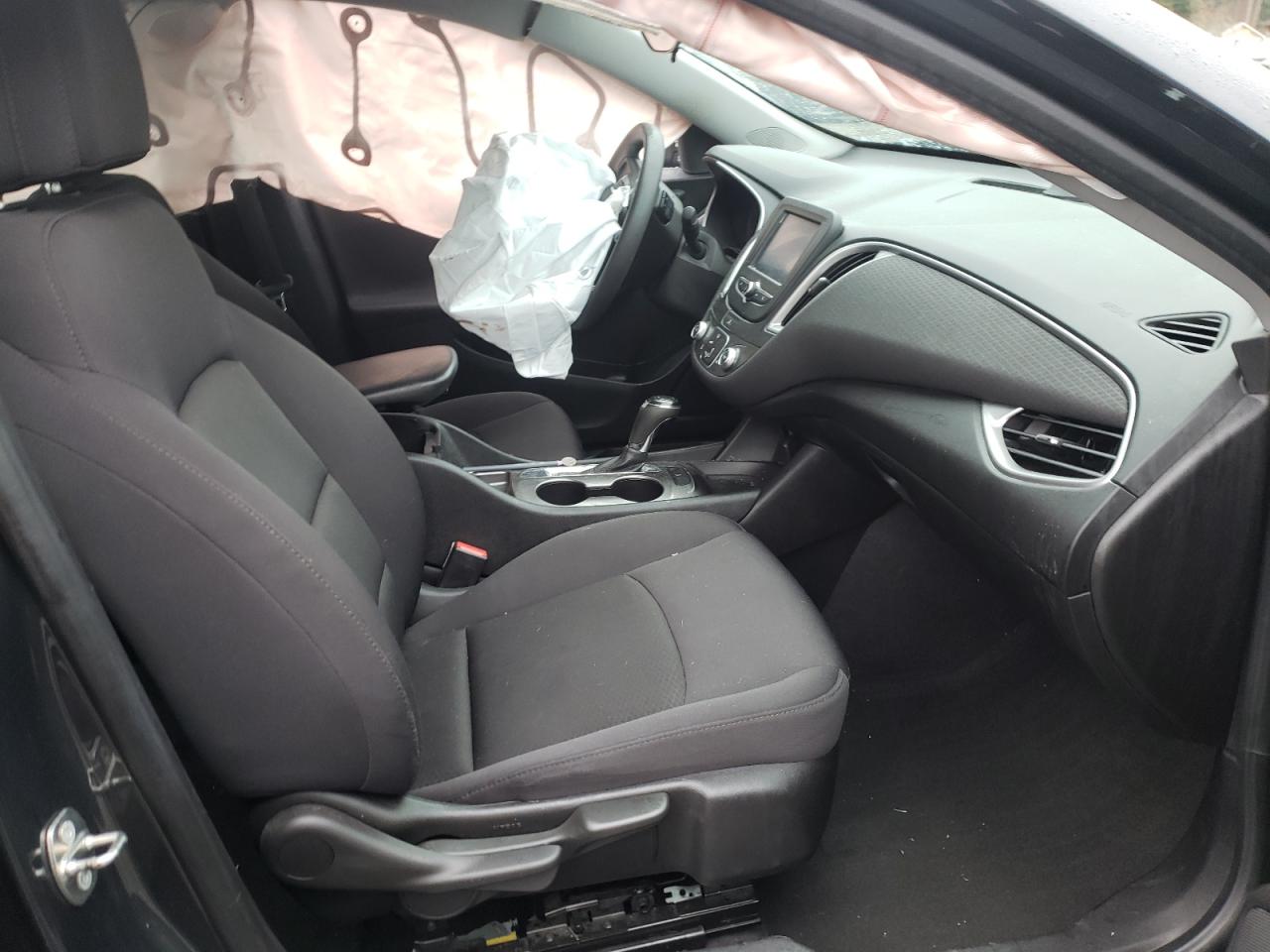 Photo 5 from auction – 2017 CHEVROLET MALIBU LS with VIN 1G1ZB5ST7HF247281