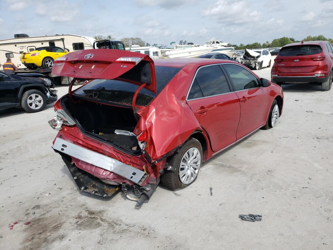 Photo 4 from auction – 2014 TOYOTA CAMRY L with VIN 4T1BF1FK1EU781337