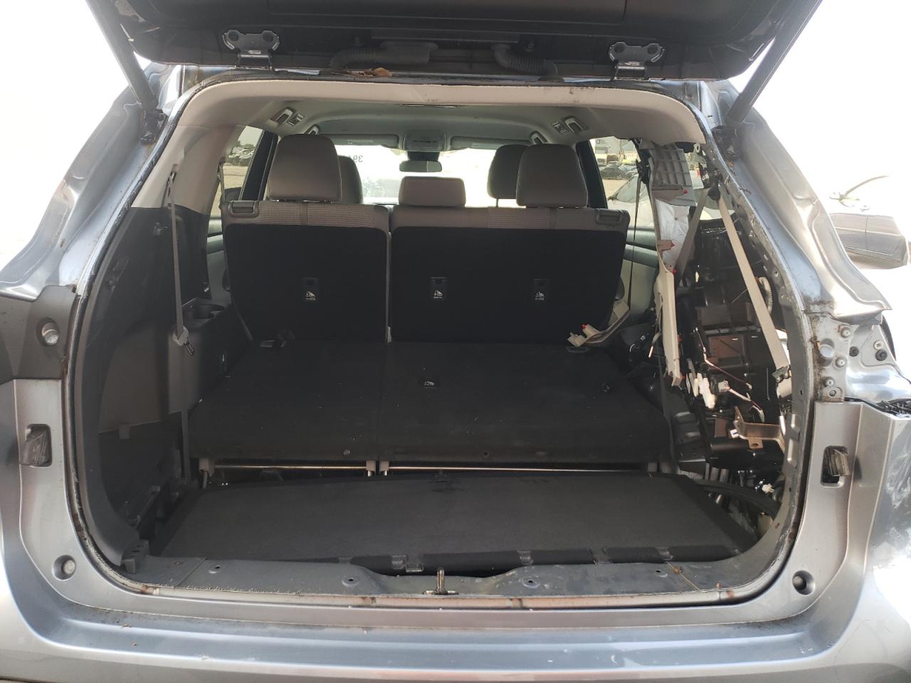 Photo 9 from auction – 2021 TOYOTA HIGHLANDER with VIN 5TDZZRAH6MS043587