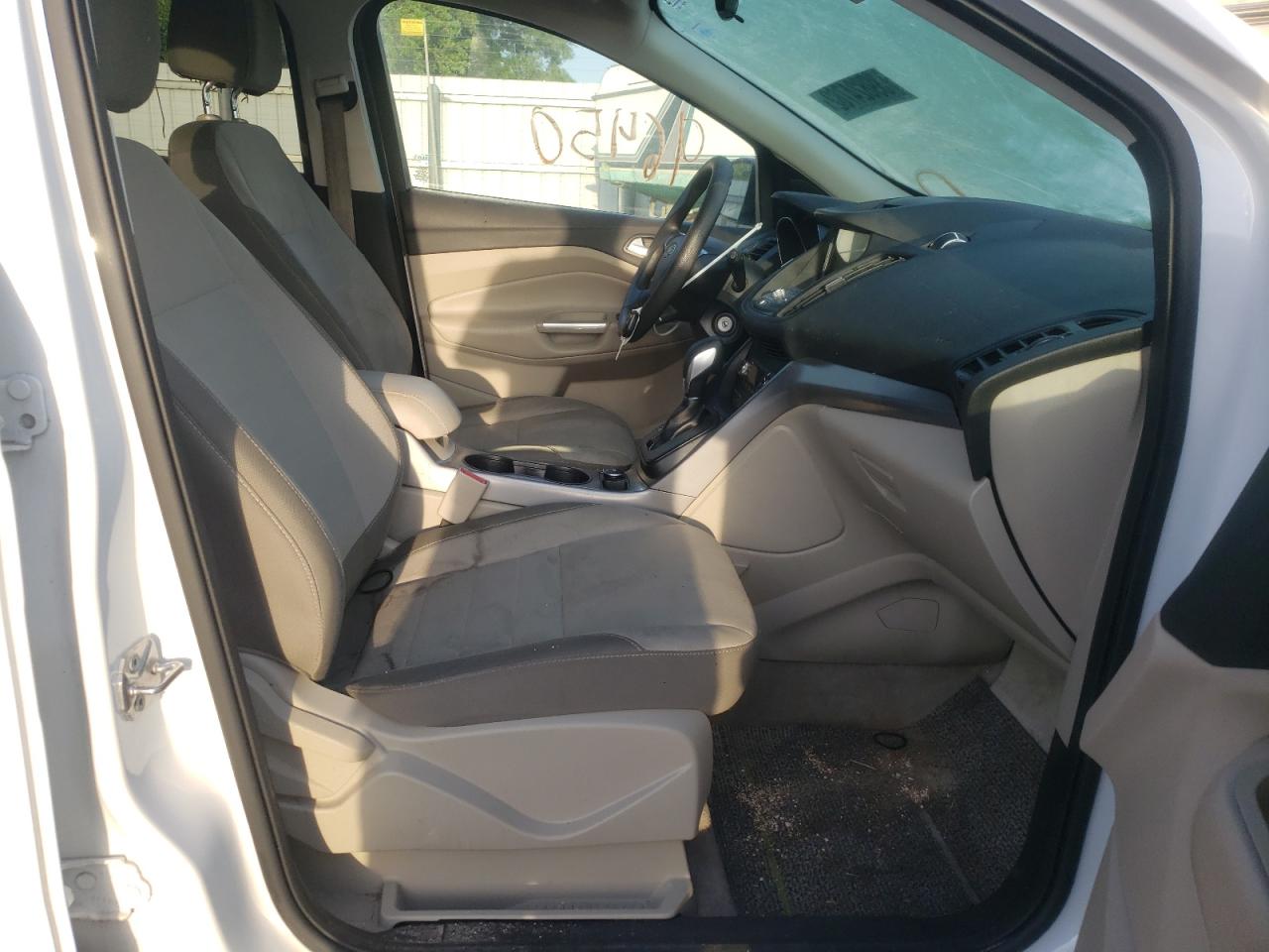 Photo 5 from auction – 2016 FORD ESCAPE SE with VIN 1FMCU0GX2GUB31353
