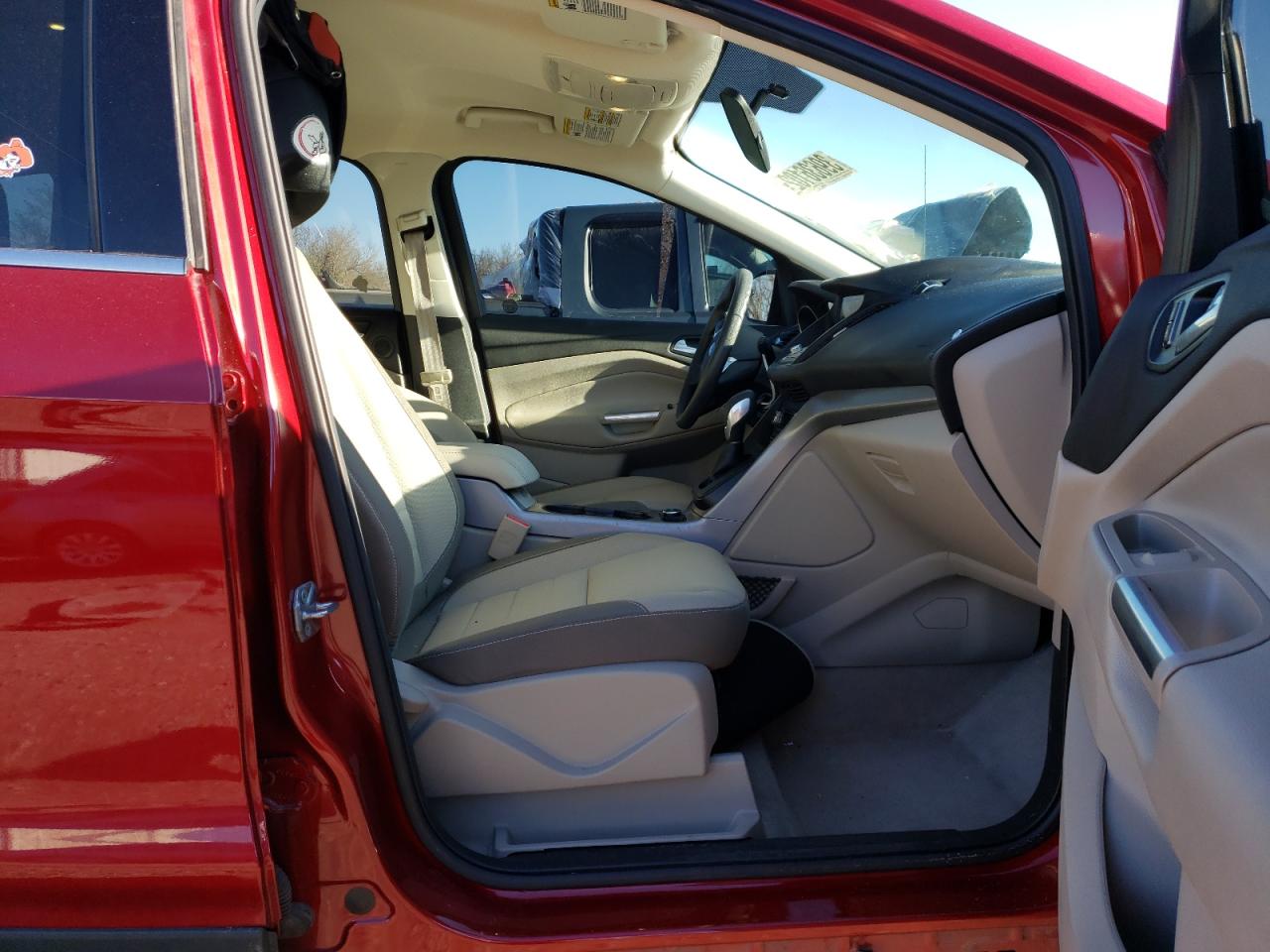 Photo 5 from auction – 2016 FORD ESCAPE SE with VIN 1FMCU0GX6GUC25882