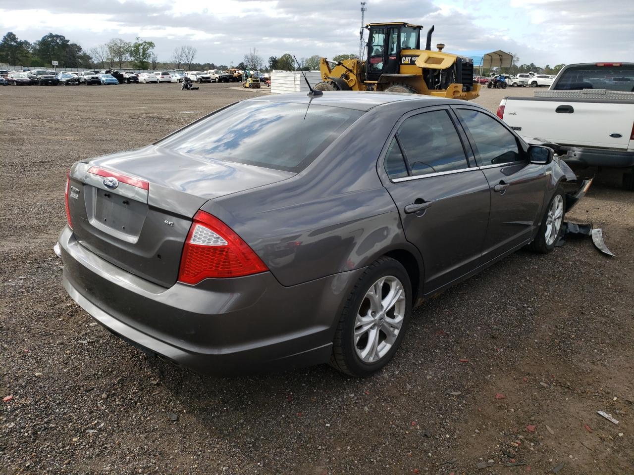 Photo 4 from auction – 2012 FORD FUSION SE with VIN 3FAHP0HA5CR116090