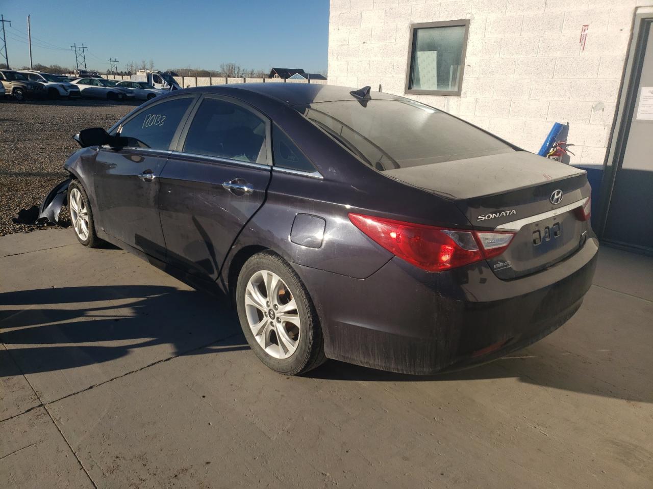 Photo 3 from auction – 2011 HYUNDAI SONATA SE with VIN 5NPEC4AC6BH038853