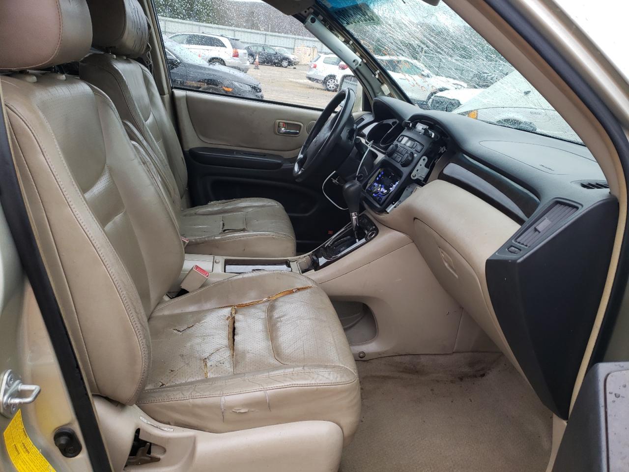 Photo 5 from auction – 2003 TOYOTA HIGHLANDER with VIN JTEHF21A230139597