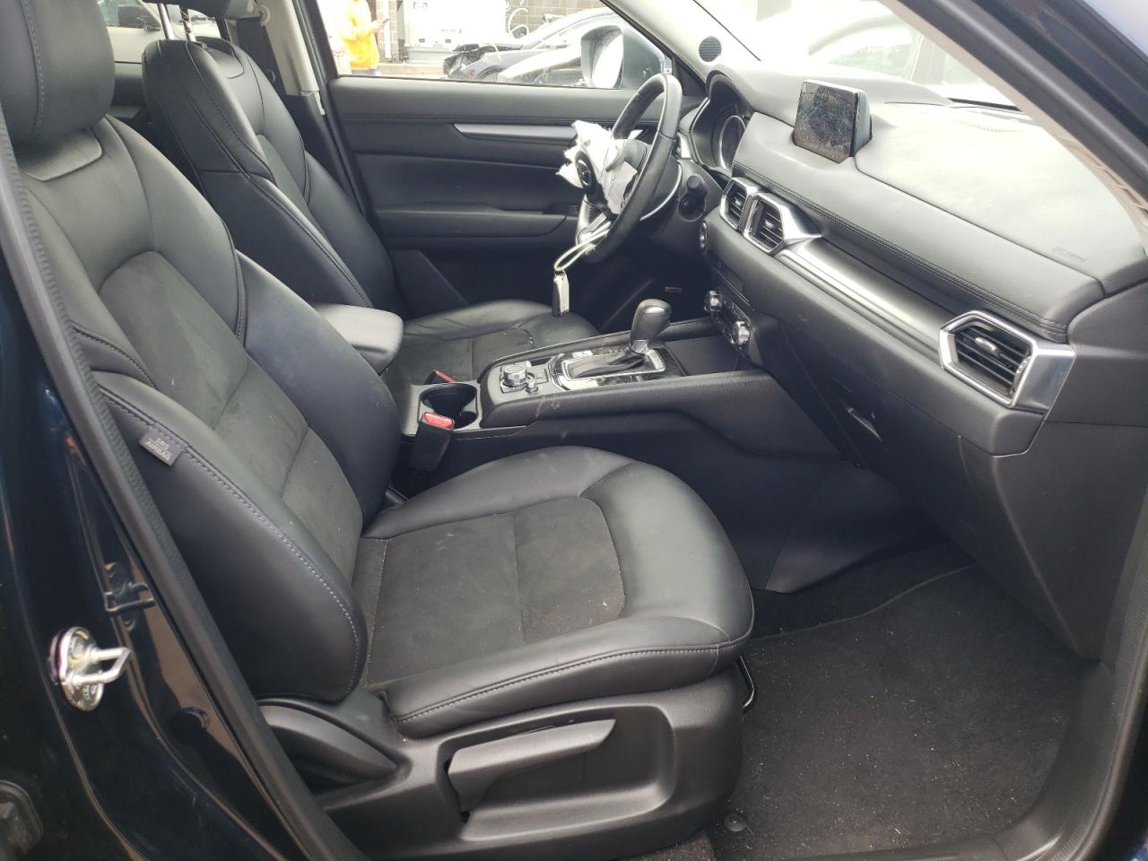 Photo 5 from auction – 2018 MAZDA CX-5 TOURI with VIN JM3KFACMXJ1441214