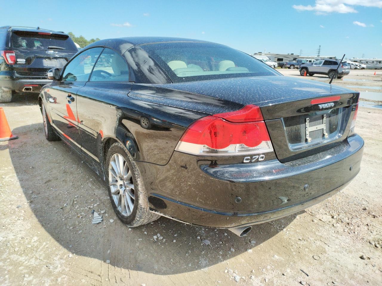 Photo 3 from auction – 2008 VOLVO C70 T5 with VIN YV1MC672X8J040329