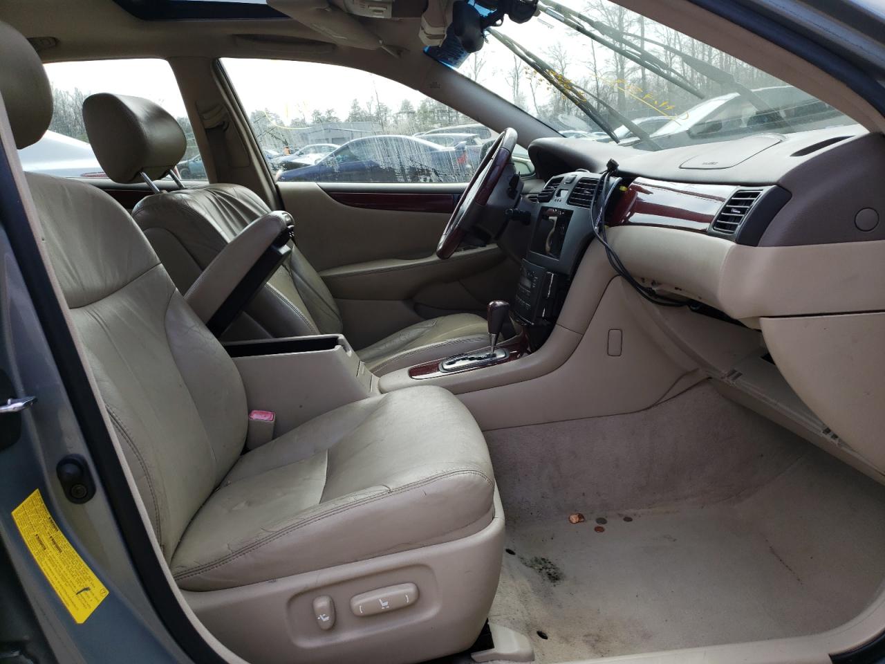 Photo 5 from auction – 2004 LEXUS ES 330 with VIN JTHBA30G245022786