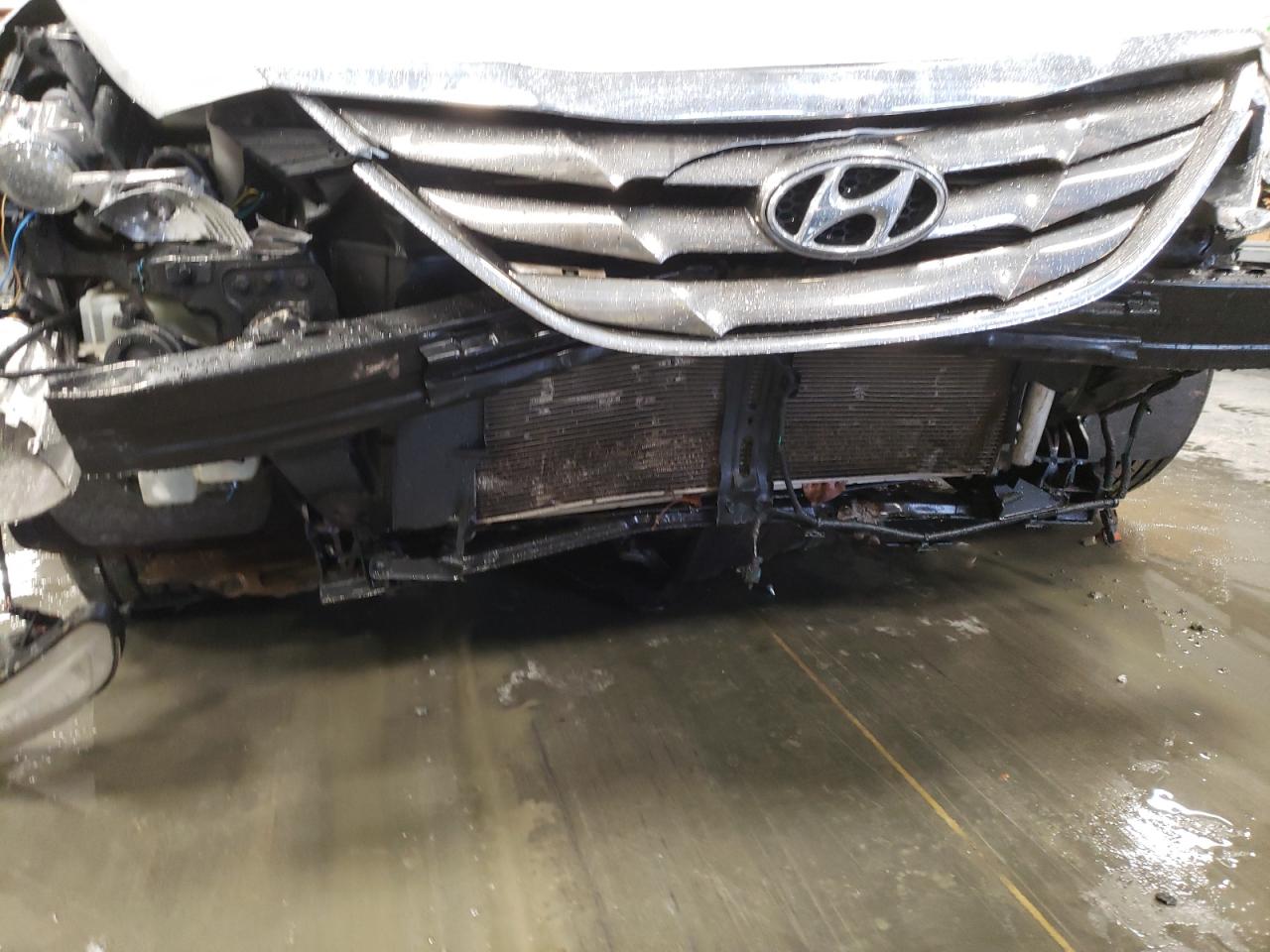 Photo 9 from auction – 2013 HYUNDAI SONATA SE with VIN 5NPEC4AC1DH699497