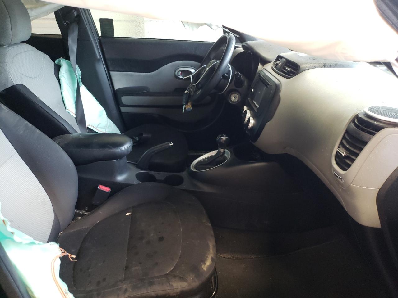Photo 5 from auction – 2016 KIA SOUL with VIN KNDJN2A24G7368376