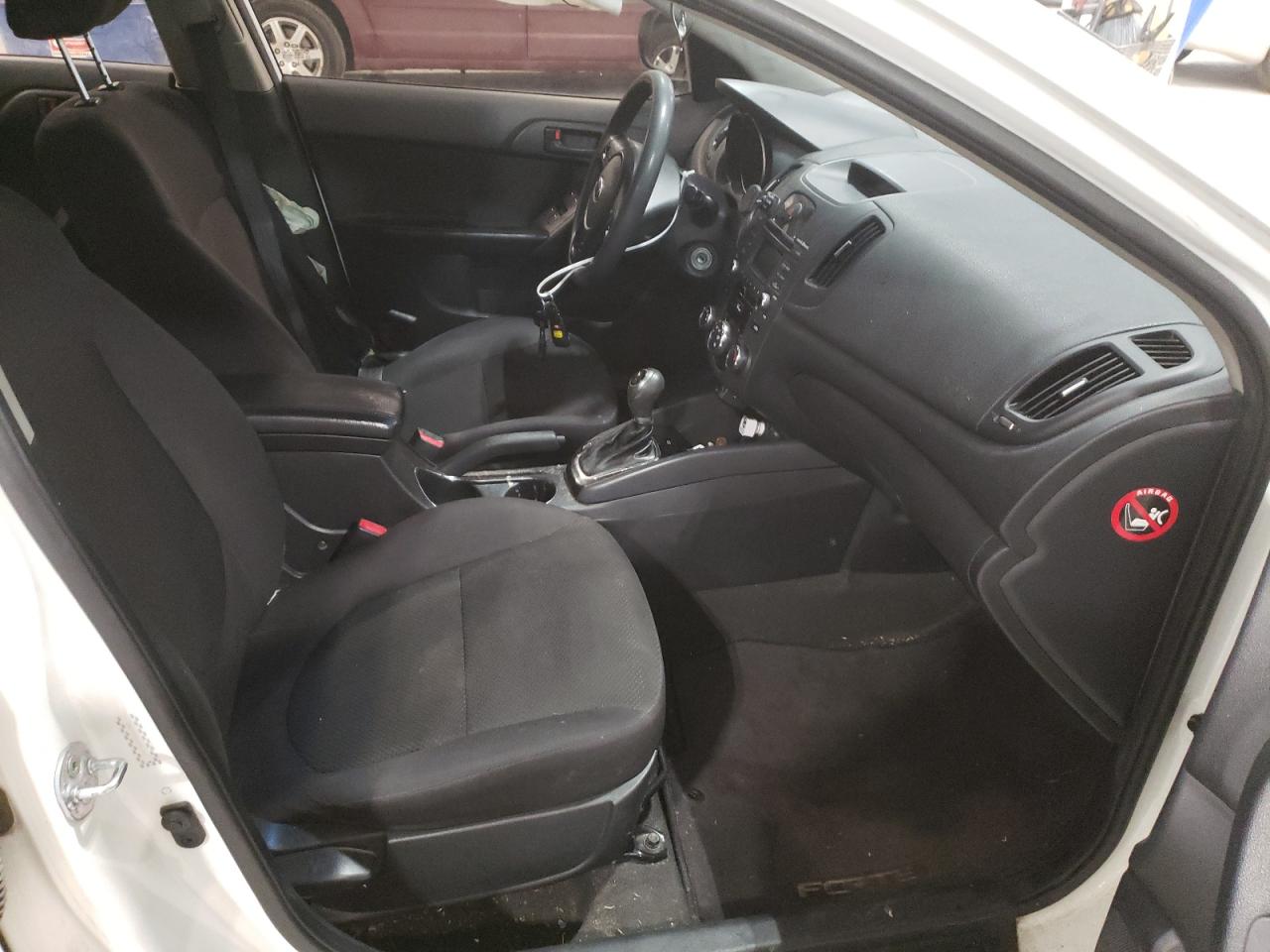 Photo 5 from auction – 2012 KIA FORTE EX with VIN KNAFU4A28C5611467