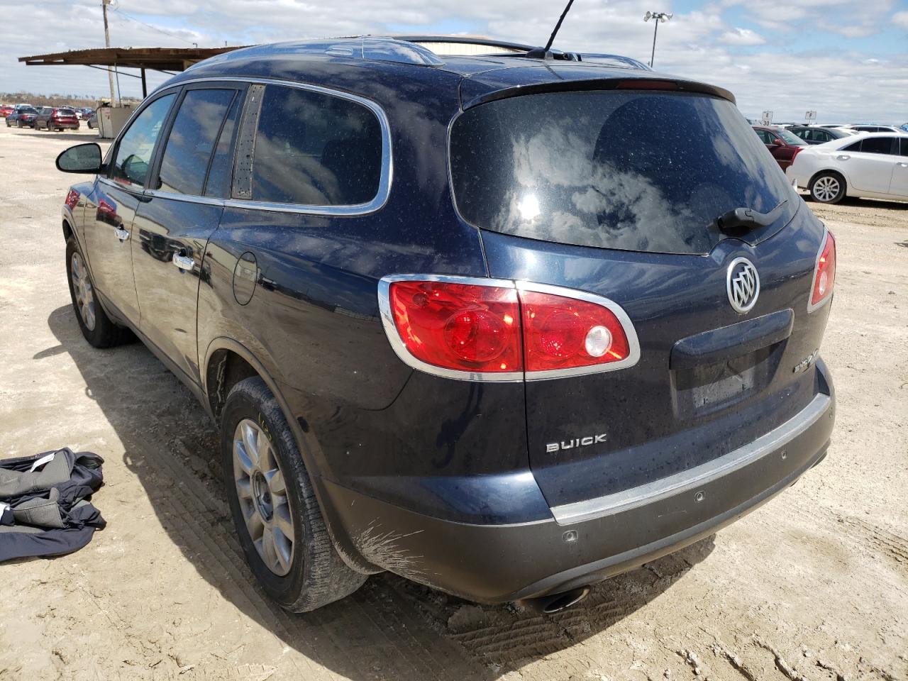 Photo 3 from auction – 2011 BUICK ENCLAVE CX with VIN 5GAKRBED4BJ207771
