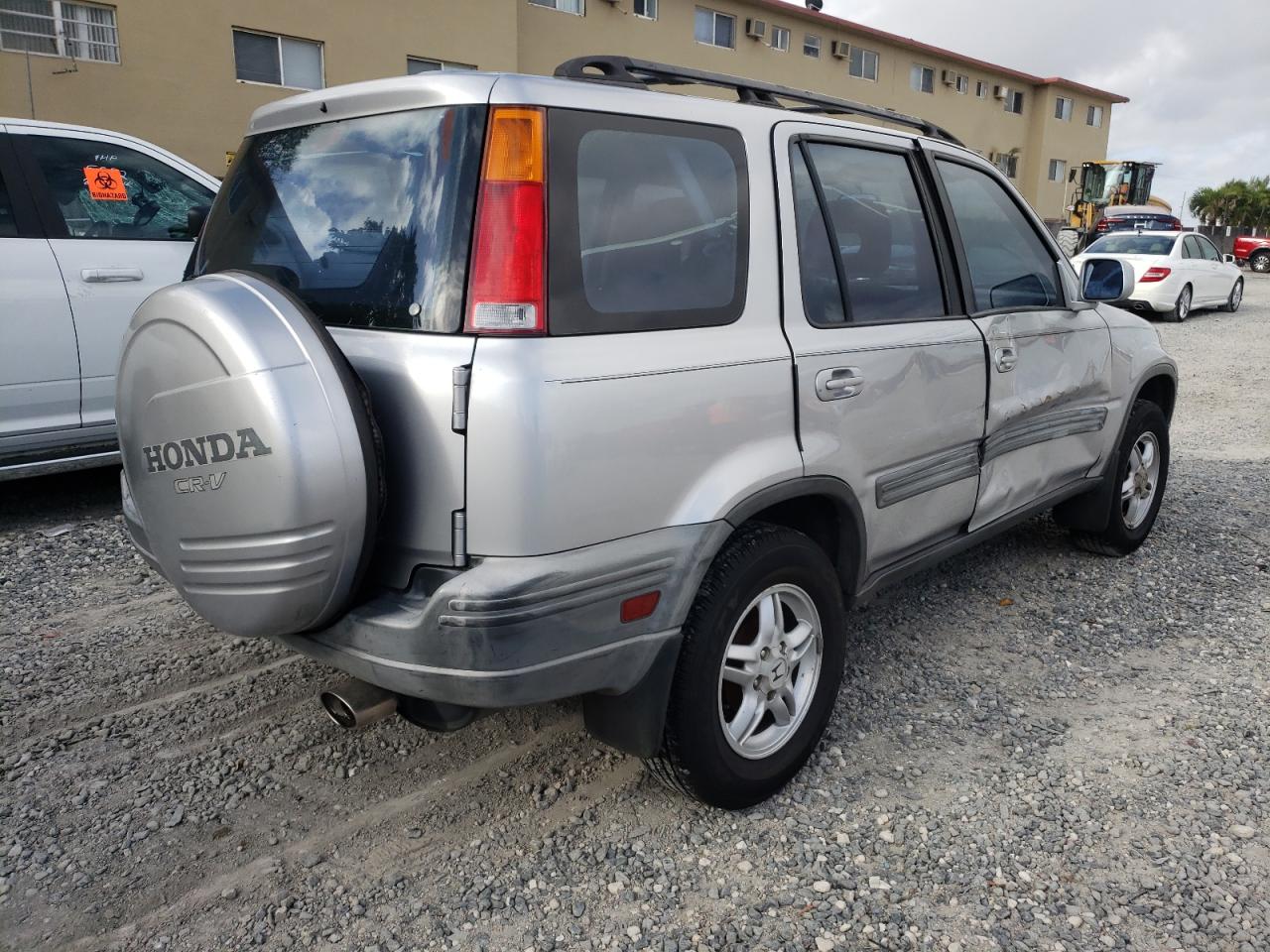 Photo 4 from auction – 2001 HONDA CR-V EX with VIN JHLRD18681C043496