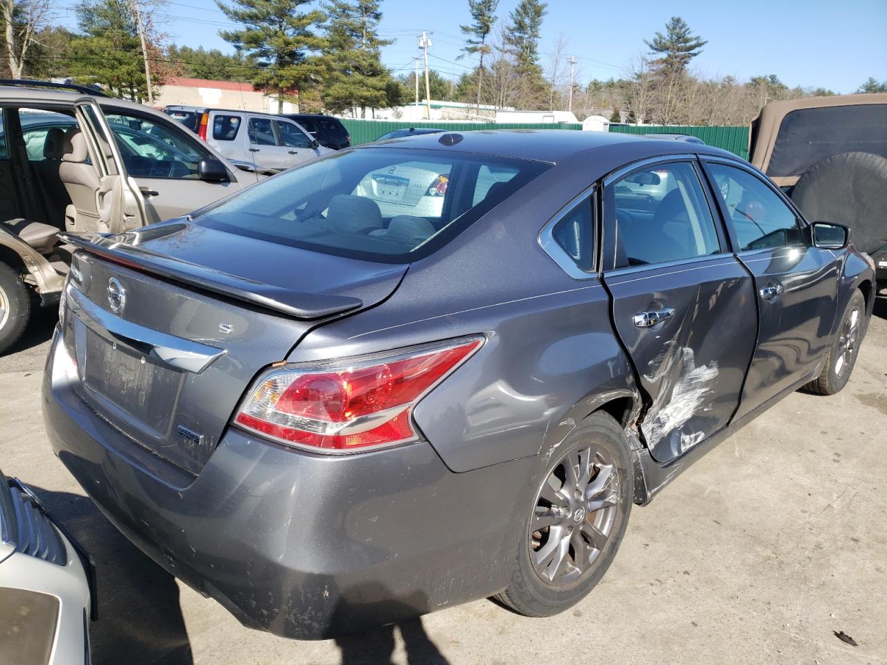 Photo 4 from auction – 2015 NISSAN ALTIMA 2.5 with VIN 1N4AL3AP2FC463943