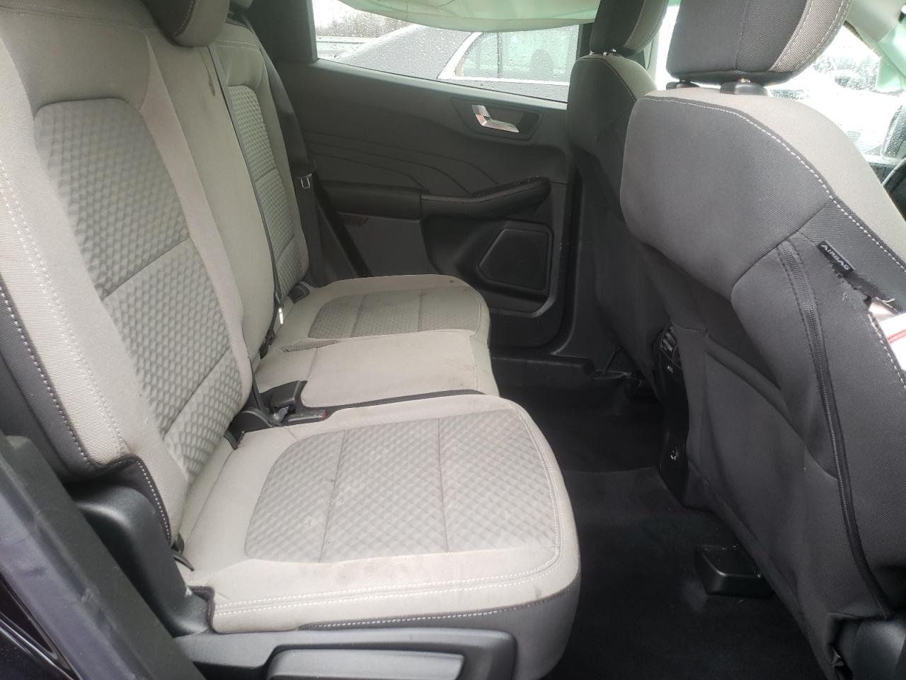 Photo 6 from auction – 2021 FORD ESCAPE SE with VIN 1FMCU9G64MUB22547