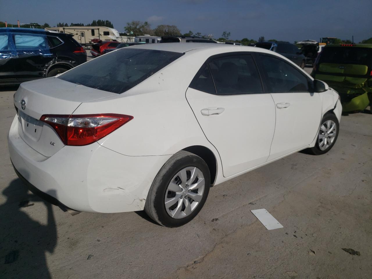 Photo 4 from auction – 2016 TOYOTA COROLLA L with VIN 5YFBURHE1GP385683